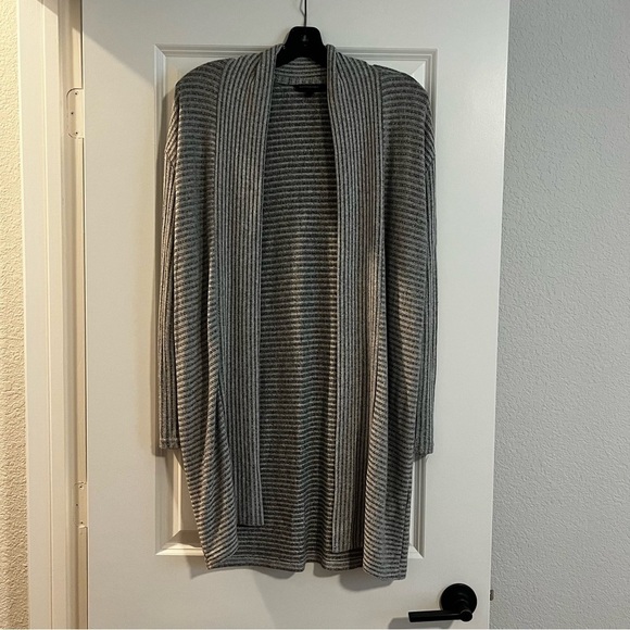 Banana Republic Sweaters - BANANA REPUBLIC CARDIGAN SIZE XS